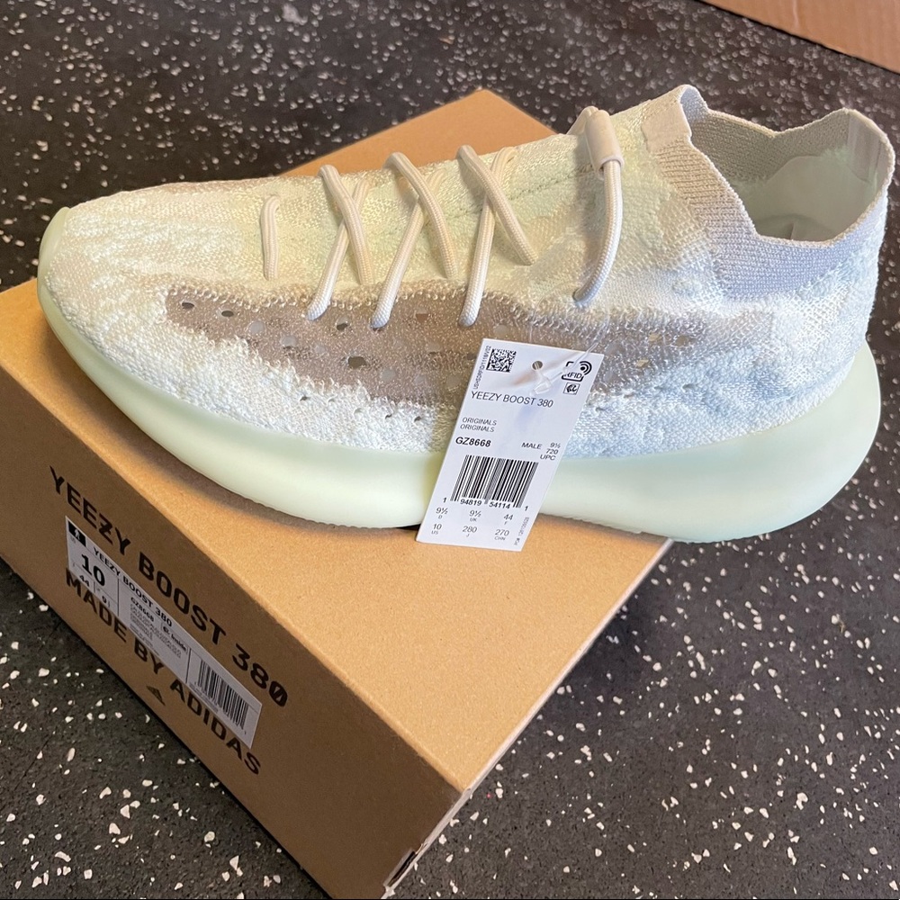 Yeezy Boost 380 CalGlo Size 10 fits Women’s 9-9.5